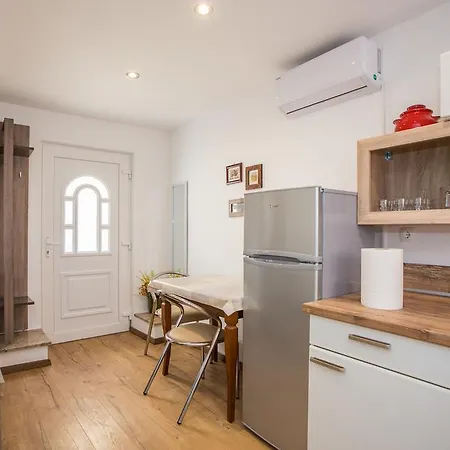 Apartman Andrije Buvine Zára