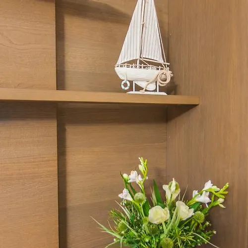 Andrije Buvine 아파트