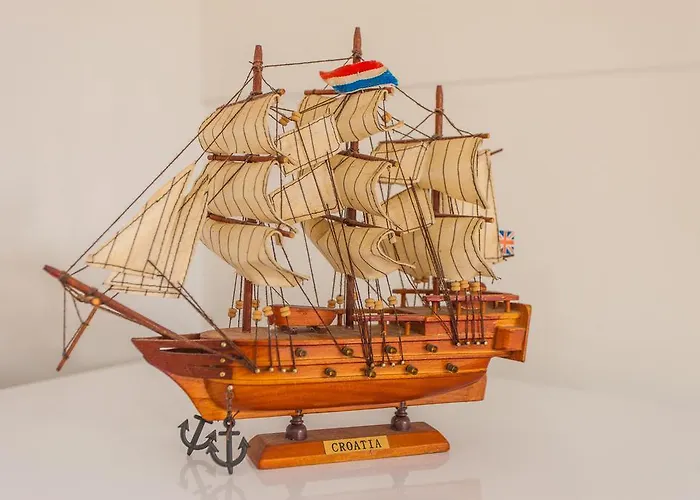 Andrije Buvine 아파트