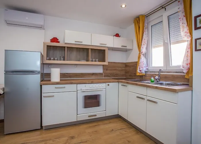 Andrije Buvine 자다르